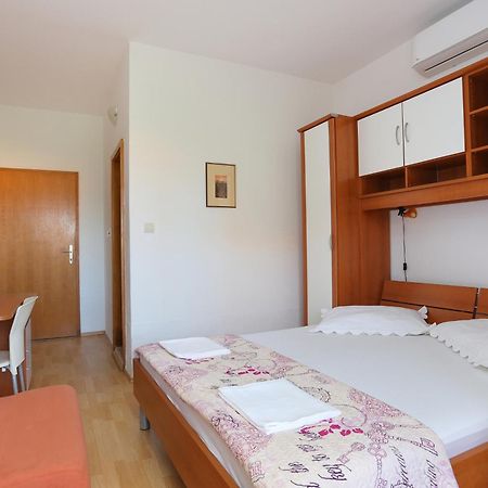 Apartments By The Sea Zivogosce - Blato, Makarska - 1057 Blato  Ruang foto