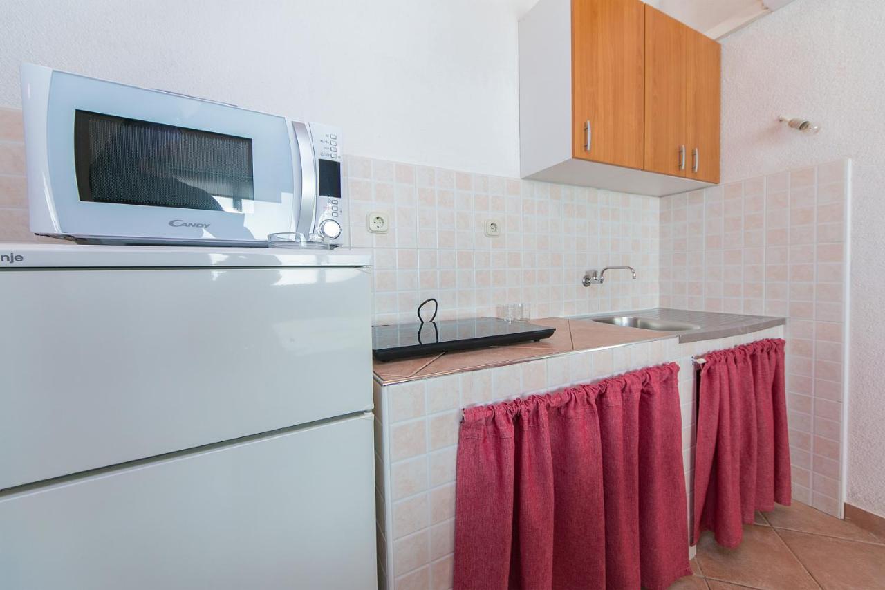 Apartments By The Sea Zivogosce - Blato, Makarska - 1057 Blato  Bagian luar foto
