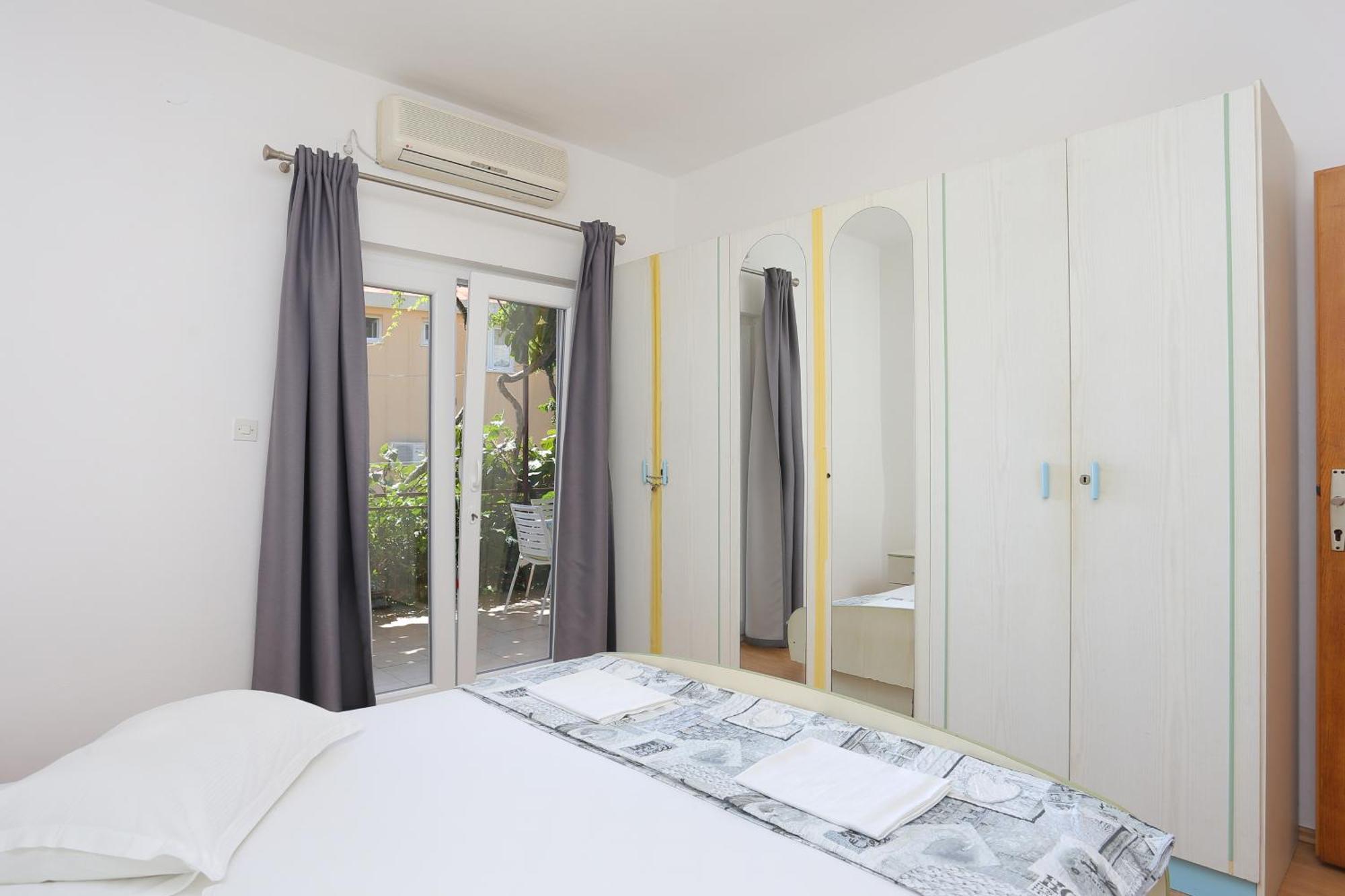 Apartments By The Sea Zivogosce - Blato, Makarska - 1057 Blato  Ruang foto